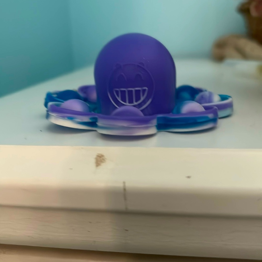 Little octopus pop it keychain